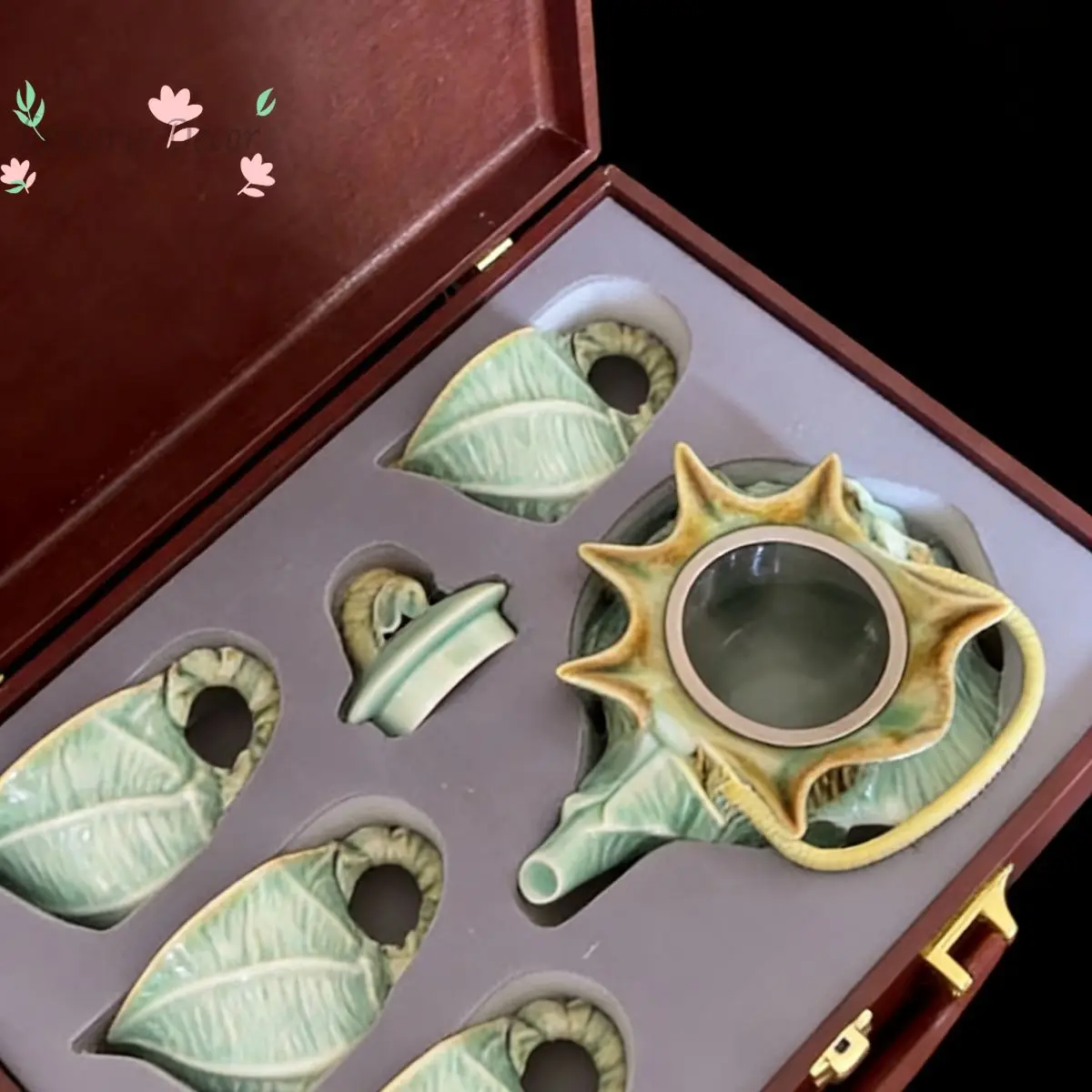 The whole set of ceramic beam pot tea set, celadon set, light luxury tea set, large teacup, four cups in one pot of tea sea view 4