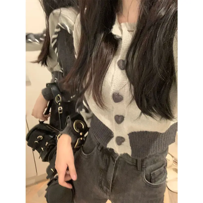 Short Style Sweater Female Little Fellow Springtime Sense of Design Minority Splice Cardigan Lazy Wind Love Button Knitted Coat