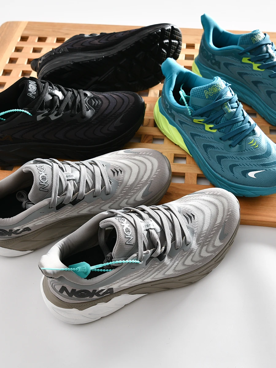 Fashionable Lightweight Breathable Mesh Running Sports Shoes for Men Casual Comfortable Slip-On Rubber Outsole round Toe