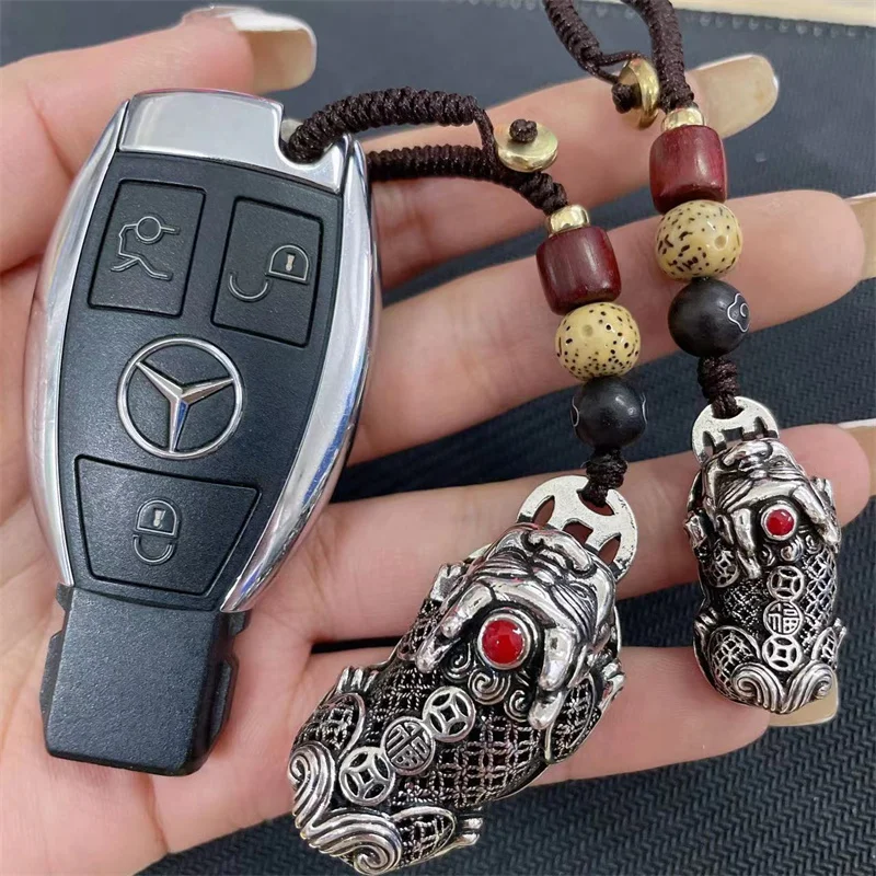 Dominant Wealth Divine Beast Pixiu Car Pendant Lucky Transfer Men Relief Animal Keychain Gift For Boyfriend