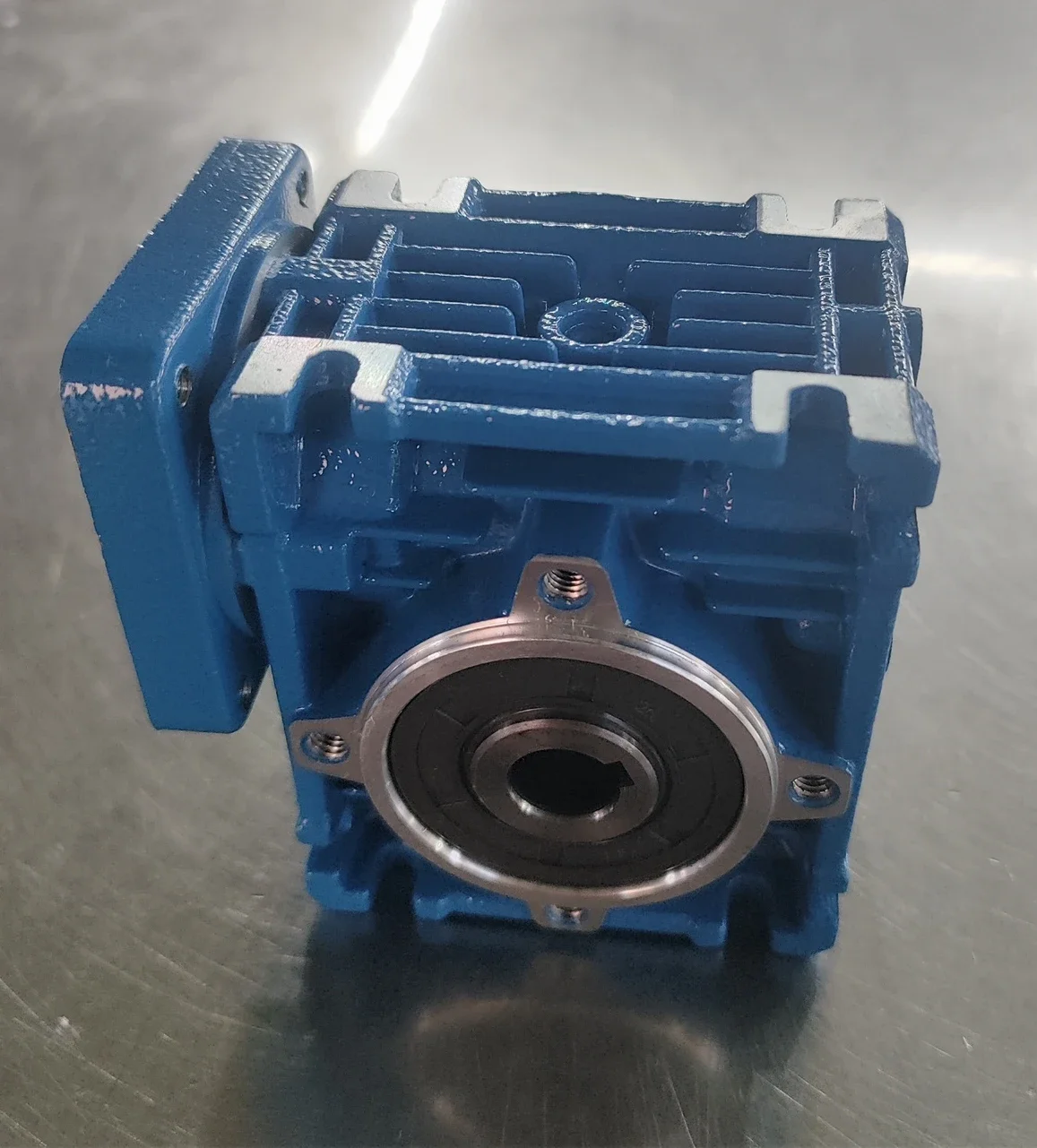 200W 12v 24v DC Worm Gear Reducer Motor DC Gearmotor RV30 Self-Gearing Single-lock Shaft Rotation CW CCW