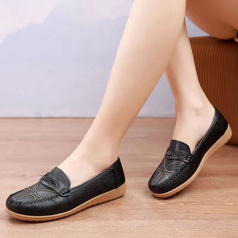 Fashion Leather Women Loafers Casual Flat Shoes Comfortable Spring Autumn Soft Bottom Oxfords Ladies Shoes Loafers