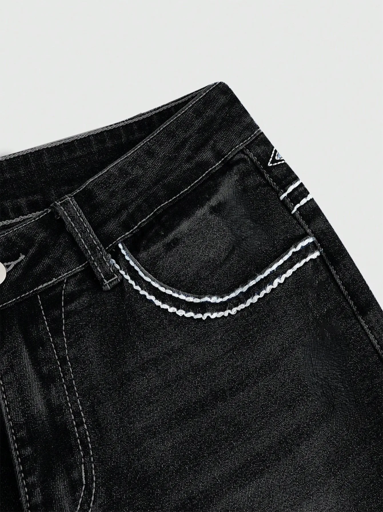 Women's elegant and fashionable Weila jeans, back pocket embroidery design