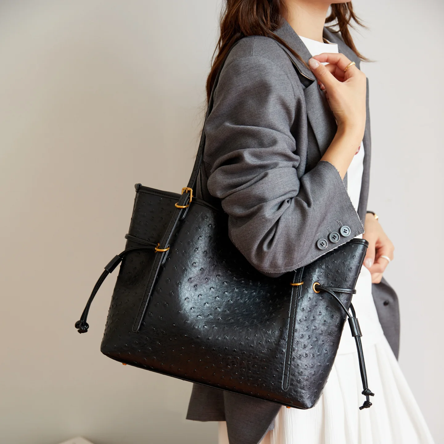 

2025 Vintage Womens Large Capacity Tote Bag, Genuine Leather Multi-way Shoulder Crossbody Purse, Retro Chic Work Bag for Office