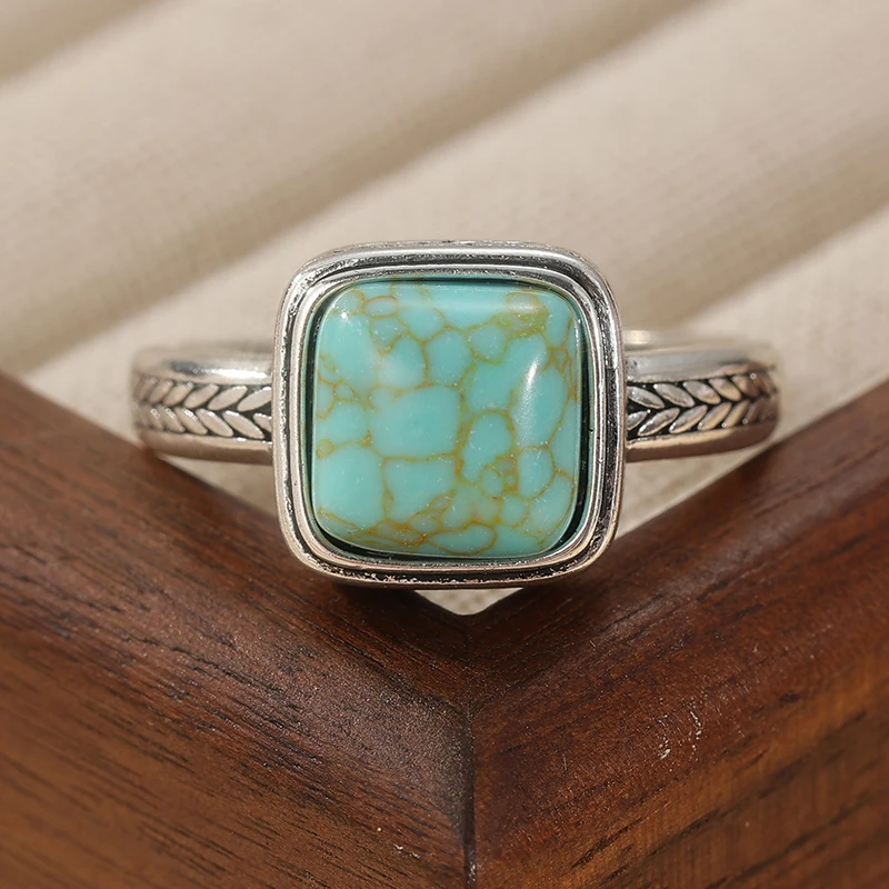 Vintage Hand Carved Inlaid Square Synthetic Turquoise Ring Women's Fashion Minimalist Silvery Plated Banquet Jewelry Accessories