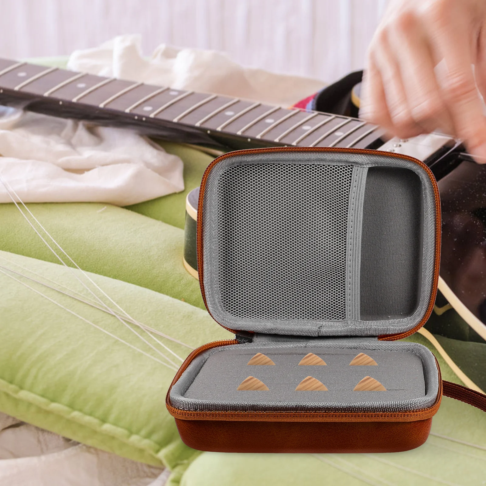 

Guitar Pick Holder Case Durable Nylon PU Guitar Pick Bag Large Capacity Organizer Practical Stylish Picks Holder