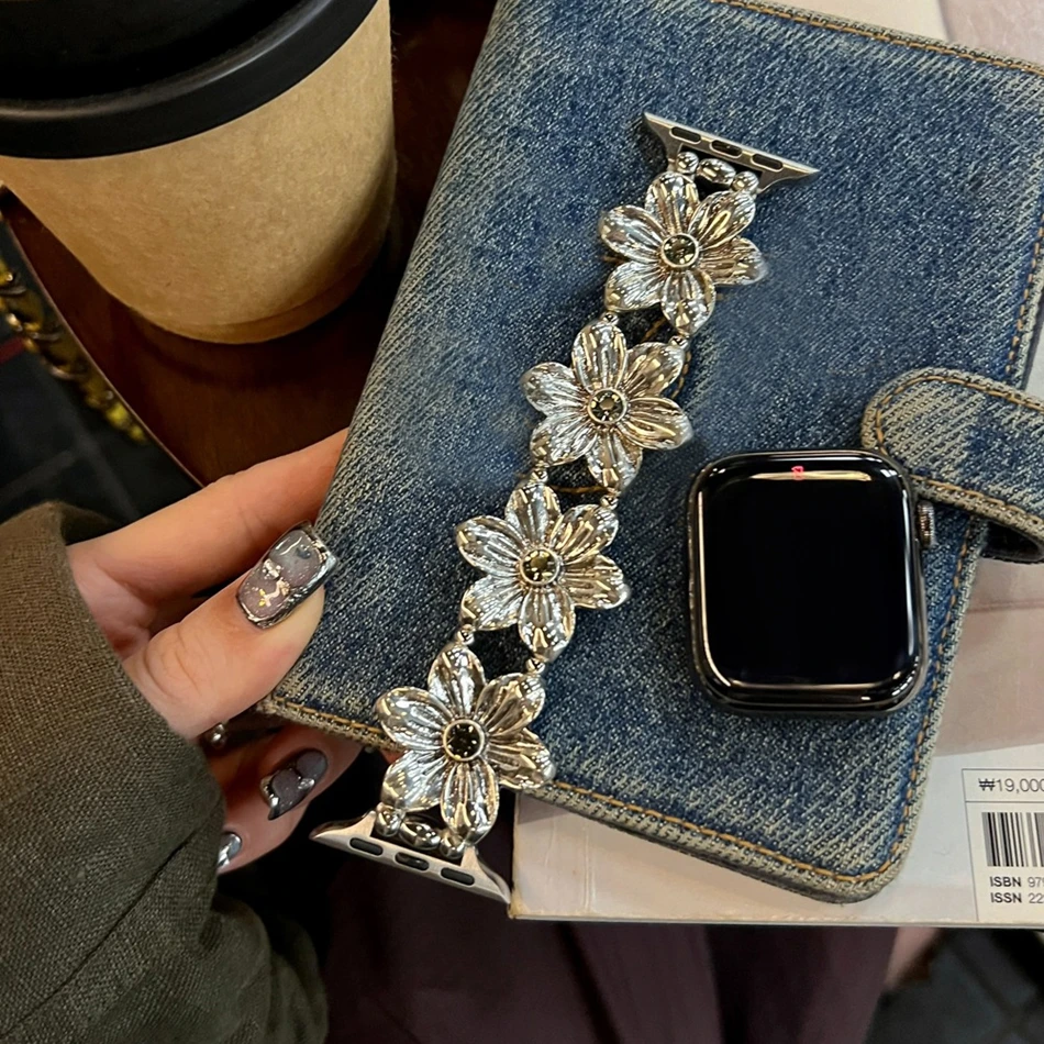 Luxury Vintage Flower Strap For Apple Watch Band S10 9 8 7 6 SE 5 4 3 38/40/41/42/44/45/46/49mm IWatch Ultra 2 Elastic Bracelet