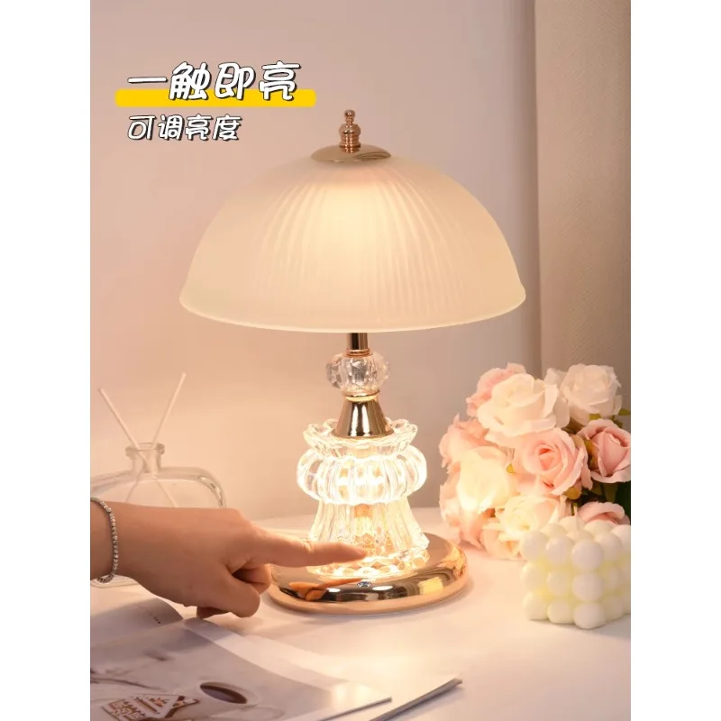 

Light luxury desk lamp bedroom bedside table lamp 2025 new high-end wedding Changming crystal master bedroom atmosphere night li