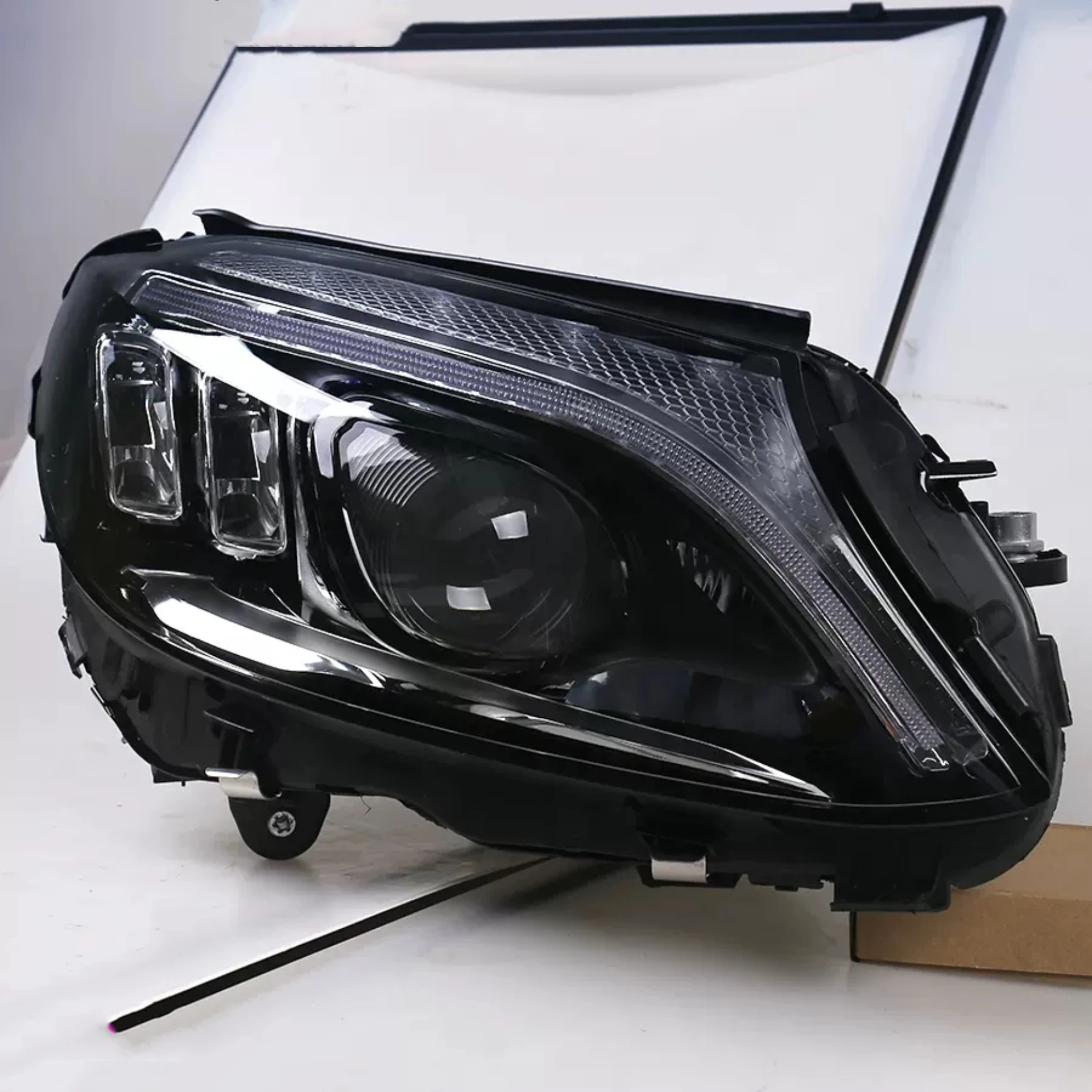 

Led Headlight Assembly for Mercedes Benz C Class C180 C200 C260 Modified W205 Style Deluxe Turn Signal Daytime Running Light