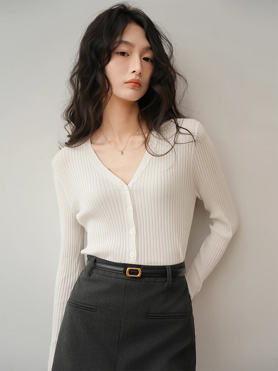 

Дышащий белый вязаный свитер Achu с V-образным вырезом, женский тонкий кардиган с длинными рукавами, мягкий трикотаж для весеннего повседневного образа