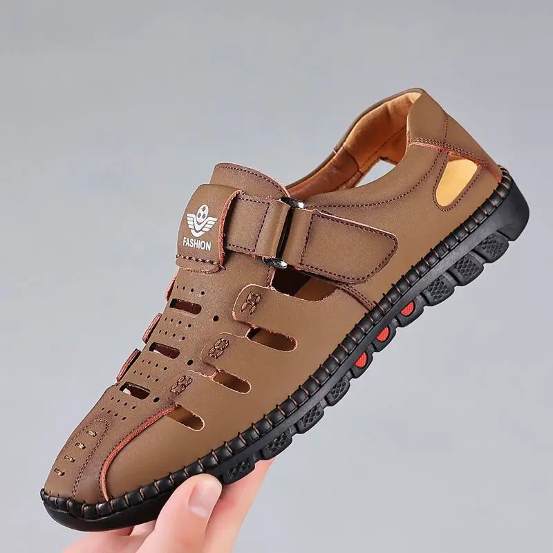 

Men Sandals Leather 2026 Summer Breathable Casual Shoes for Man Slip on Clogs Outdoor Walking Shoes Non Slip Hand Made Sandalias