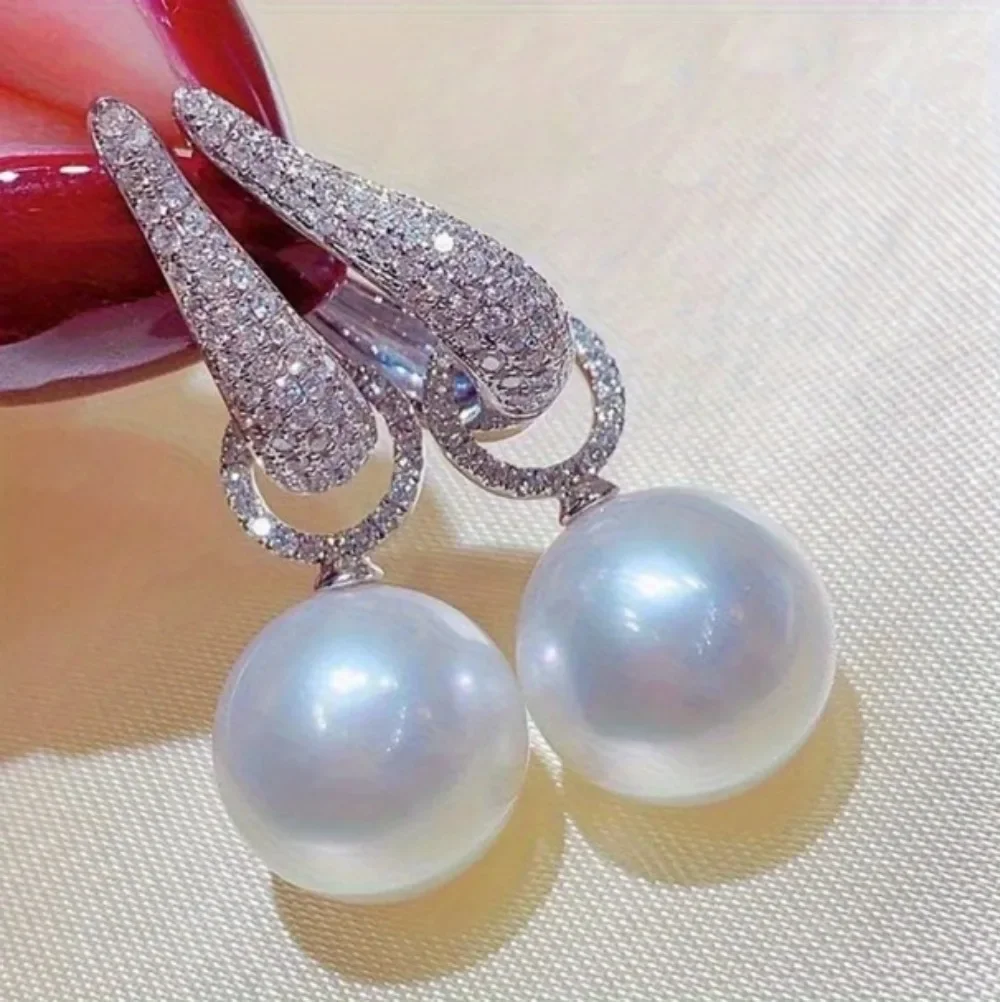 Two pairs of fashionable, light luxury, elegant and grand women's pearl earrings set with zircon
