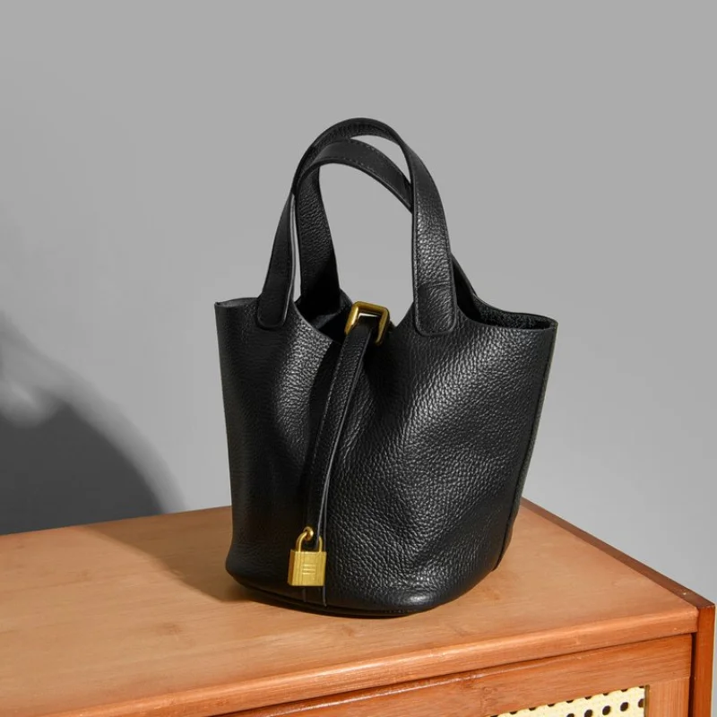 

Ladies Chic Leather Crossbody Bag For Daily Commute Adjustable Strap Classic Design