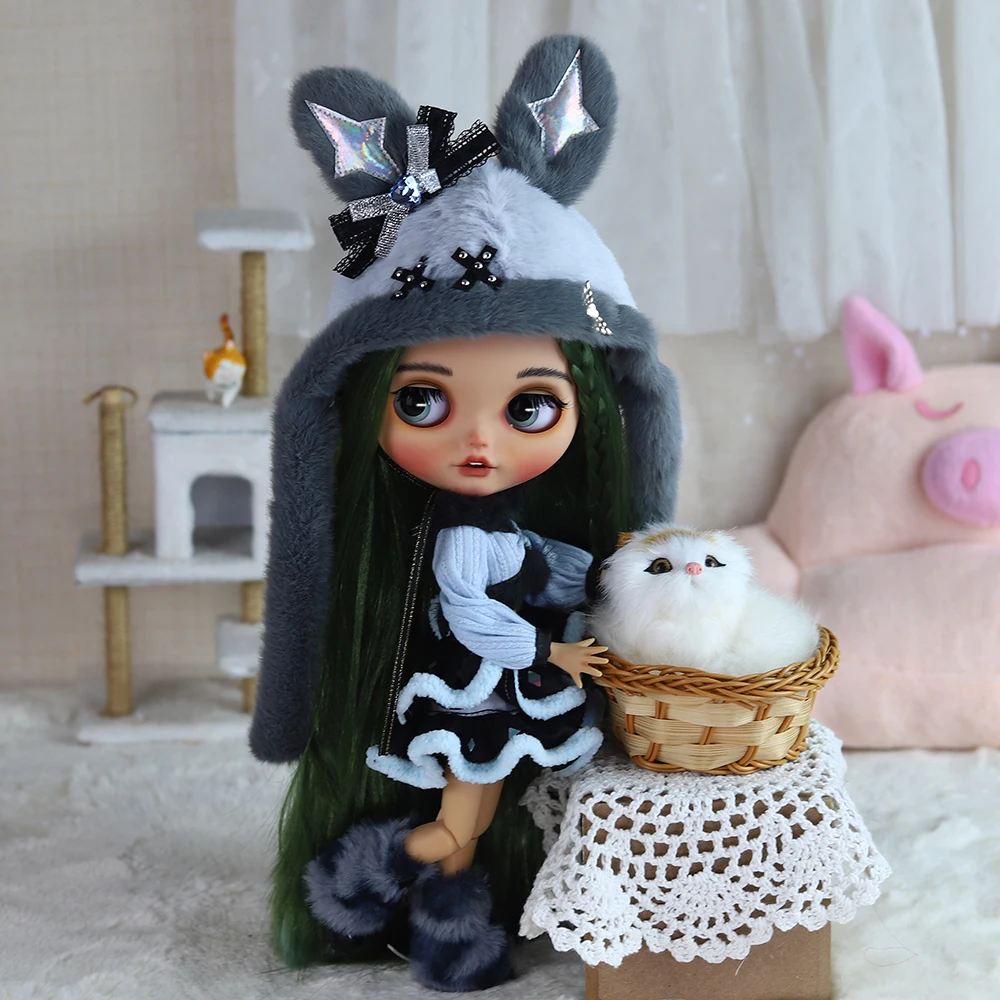 

ICY DBS Blyth Doll 30cm Moss Green Hair Bunny Teeth Tan Skin Matte Face Hand-Painted Makeup 19 Joints Doll Festival Toy for Girl