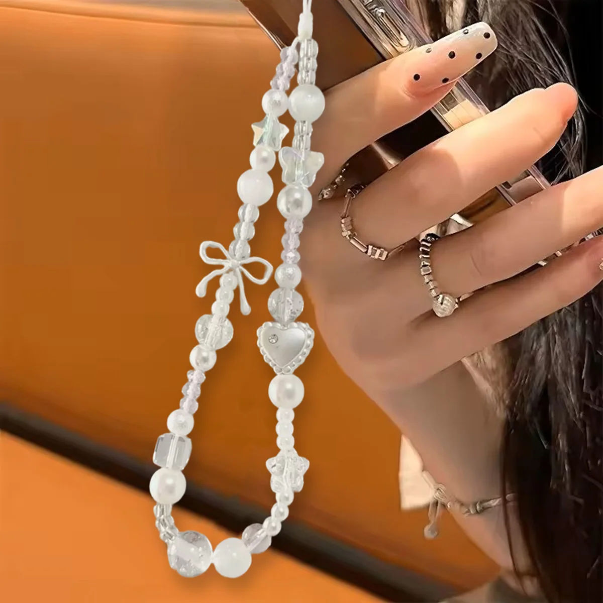 Koreański Uroczy Biały Łańcuszek do Telefonu z Kokardką, Gwiazdką i Perłami, Nowy Wisiorek do iPhone'a, do Polaroida, Uniwersalne Akcesoria, Smycz, Sznurek na Nadgarstek