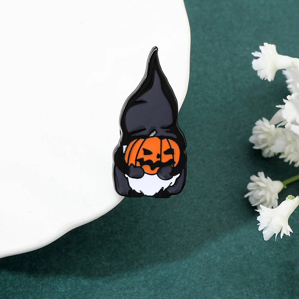 Schattige Cartoon Gezichtsloze Oude Man Emaille Pin Gothic Tovenaar Badge Schattige Pompoen Spookbroche Halloween Sieraden Accessoire Geschenken