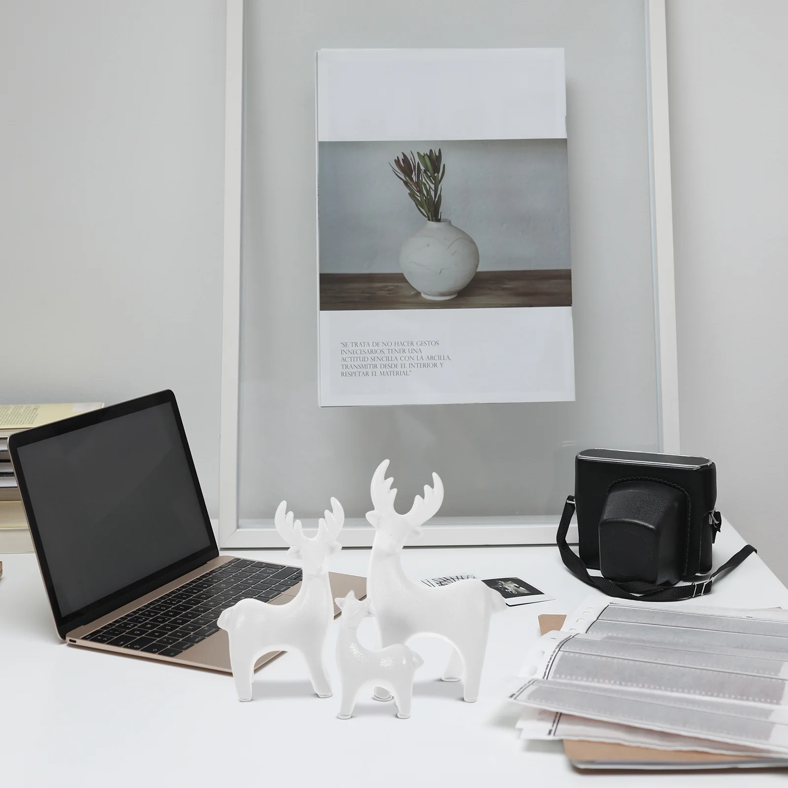 

3Pcs Ceramic Elk Desktop Crafts Vintage Ceramics Ornaments Indoor Home Party Decoration Christmas Rustic Charm Gift Choice