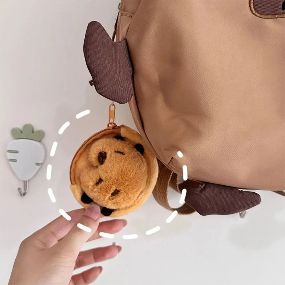 Nouveau porte-monnaie Capybara en peluche avec porte-clés PP coton casque rouge à lèvres sac fermeture éclair petit sac d'argent cadeau
