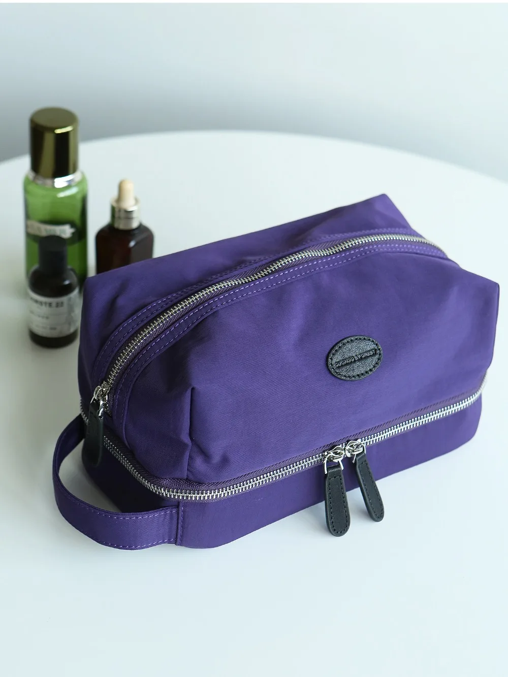 Large-capacity Toiletry Bag, Nylon Wet and Dry Separation Cosmetic Bag, Travel Large-capacity Storage Bag