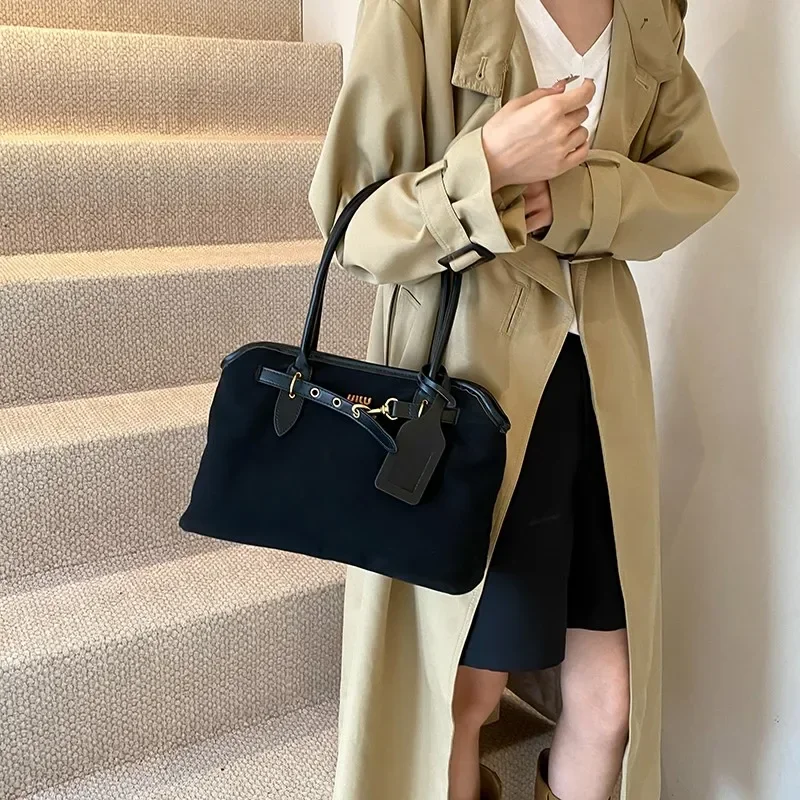 

High-End Messenger Purse Bag Leather Tote Style Vintage Inspired Large Capacity For Commuter Women
