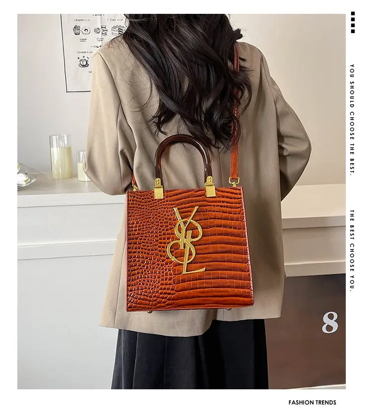 ‌Retro Crocodile-Design PU Handbag 2025 - Foldable Square Bag & Adjustable Chain, Anti-Scratch Purse for Evening/Casual/Weekend‌