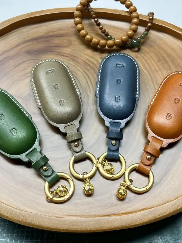 handmade-leather-car-key-cover-suitable-for-l9-l8-i8-simple-design-cowhide-key-buckle-auto-key-pouch-car-interior-decor