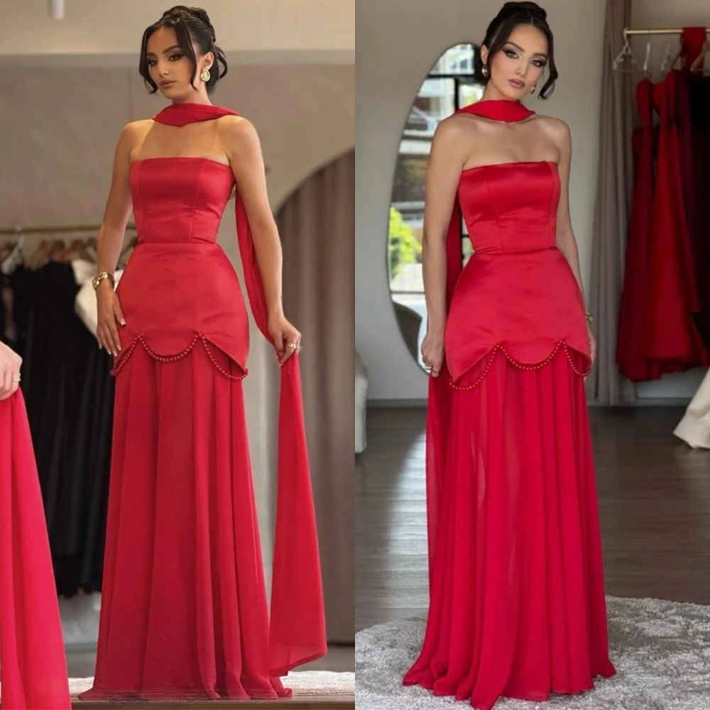 فستان سهرة شيفون ناعم مخصص بدون حمالات، فساتين حفلة موسيقية رائعة مطرزة بالخرز، قطار واتو، فساتين مناسبة خاصة