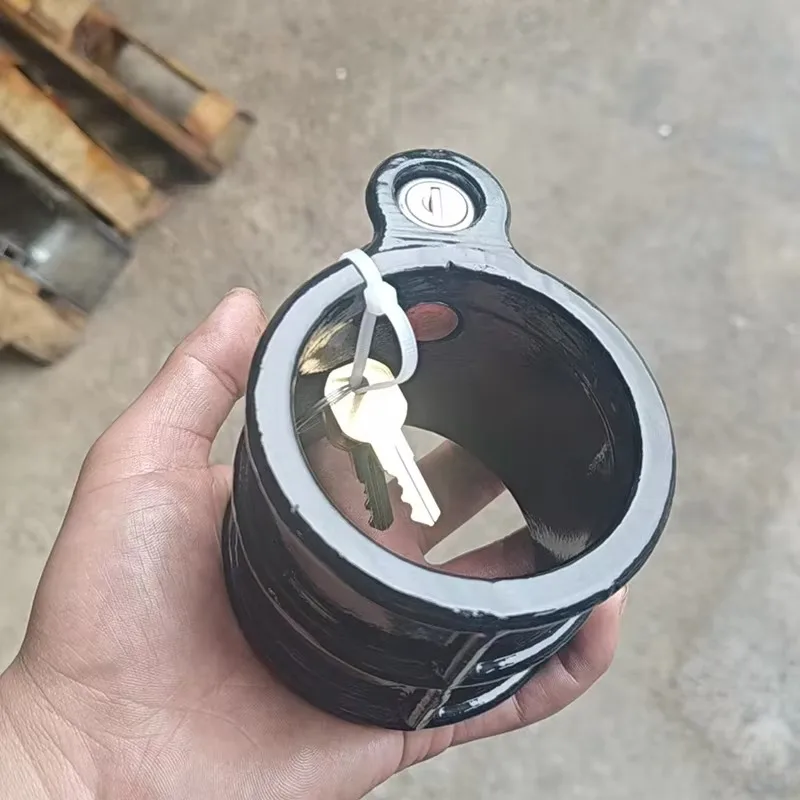 Fifth wheel lock pin trailer lock, solid steel anti-theft lock with key, suitable for trailers, RVs, cars or containers
