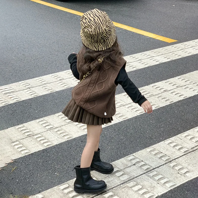 Children's Fall Clothing Set Girls Fashion Knitted Cardigan Waistcoat + Pleated Skirt Cool Girls Photo Shoot Wear Clothes Suit