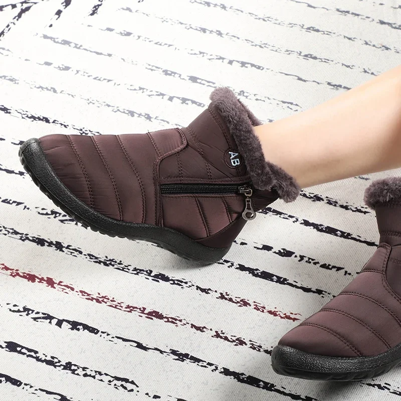 Warme Winter-Schneestiefel aus Plüsch für Damen, rutschfest, bequem, leicht, geeignet für High-Top-Wanderschuhe bei kaltem Wetter