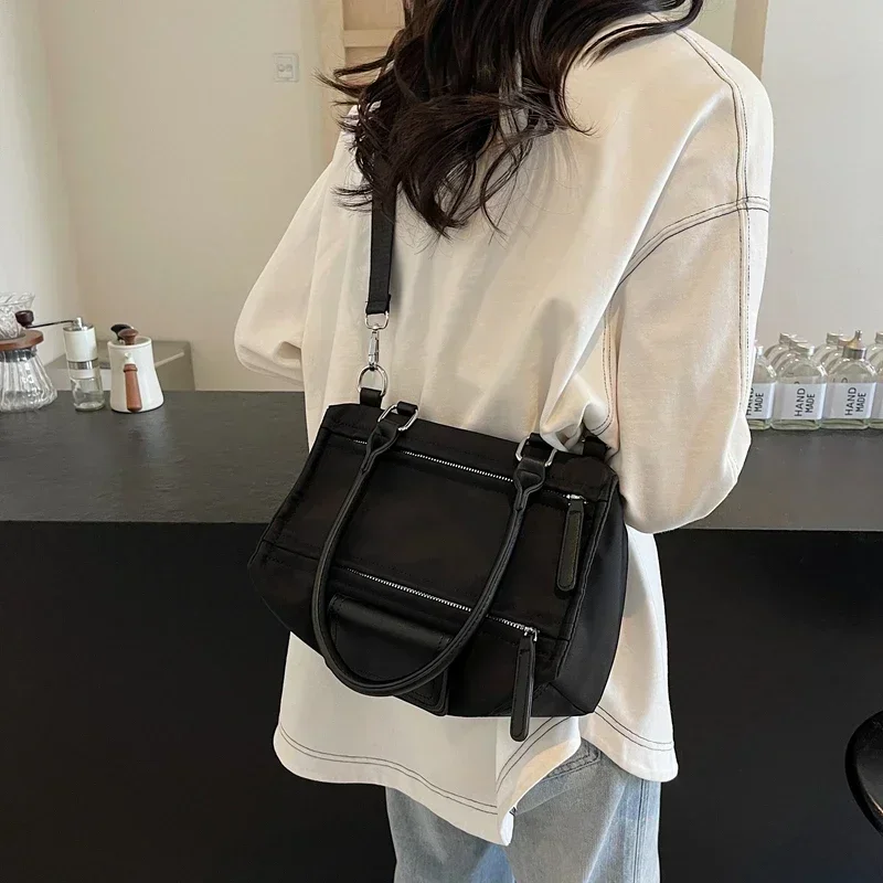 New Fashionable Large Capacity Single Shoulder Bag 2025 Casual Commuting Versatile High Quality Underarm Women\'s Crossbody Bag