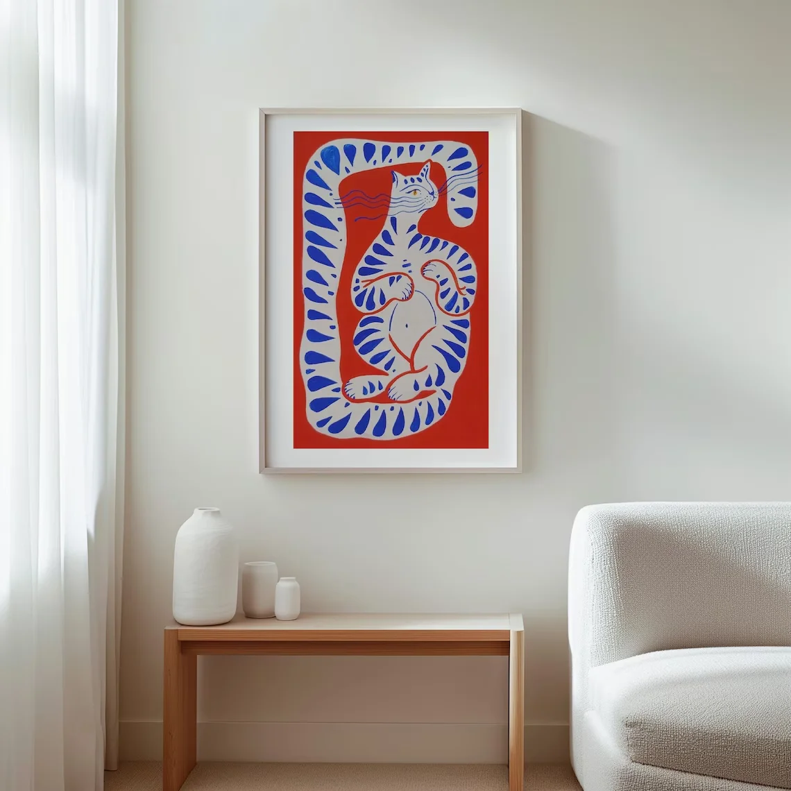 Wanddekoration im Landhausstil, abstrakte blau gestreifte Katze, von der Natur inspirierte Kunst, trendige Pflanzenkunst, Wandkunst mit rotem Hintergrund