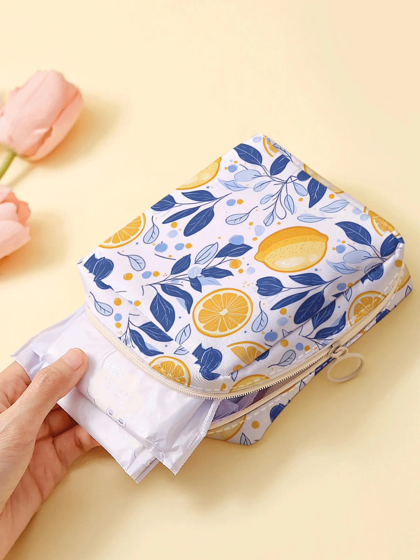 1pc, Lemon Leaf Printed Sanitary Napkin Storage Bag Portable Mini Makeup Pouch suitable for Daily Travel Shopping