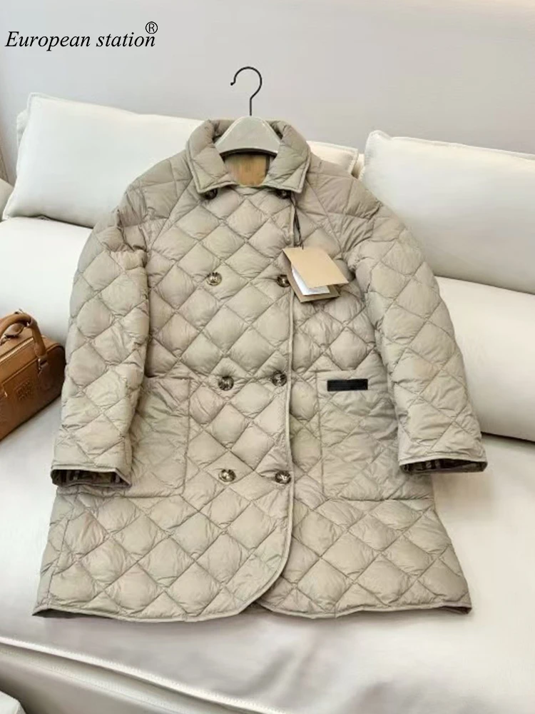 

Retro diamond lapel double breasted medium length thin down jacket 2024 winter women's new fashion all-match straight jacket