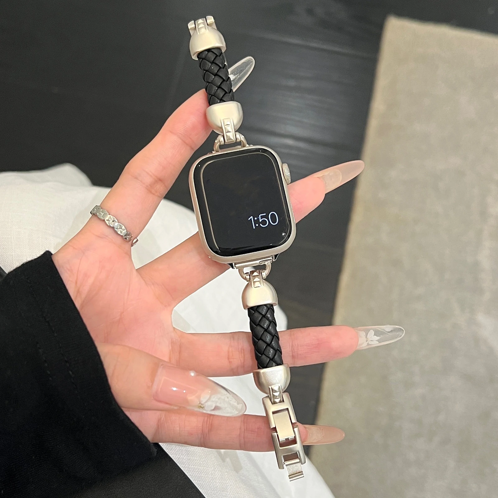

Women Metal Strap for Apple Watch Band 11 10 9 8 46mm 42mm 7 SE 6 5 41mm 45mm 44/40mm Lady Leather Gold Steel Bracelet Wristband