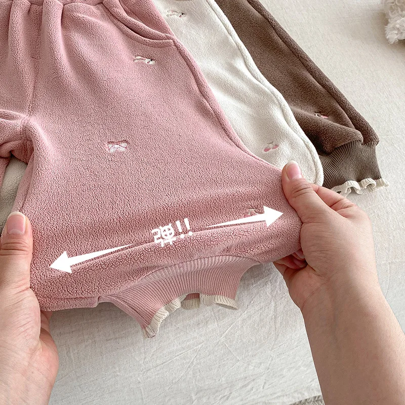 Girls' Double-sided Fleece Sanitary Pants 2025 New Winter Baby Fashion Embroidered Cartoon Casual Pants Children's Pants