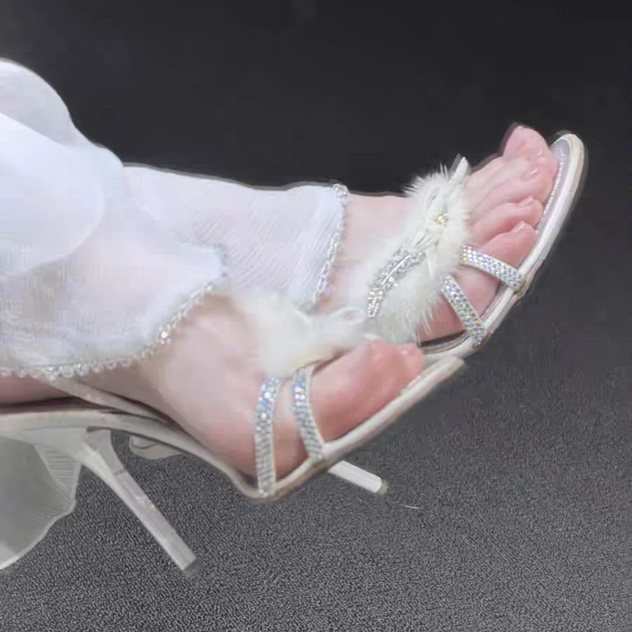 

Новые роскошные сандалии с острым носком из меха норки, вечерние белые шлепанцы без носков на высоком каблуке со стразами