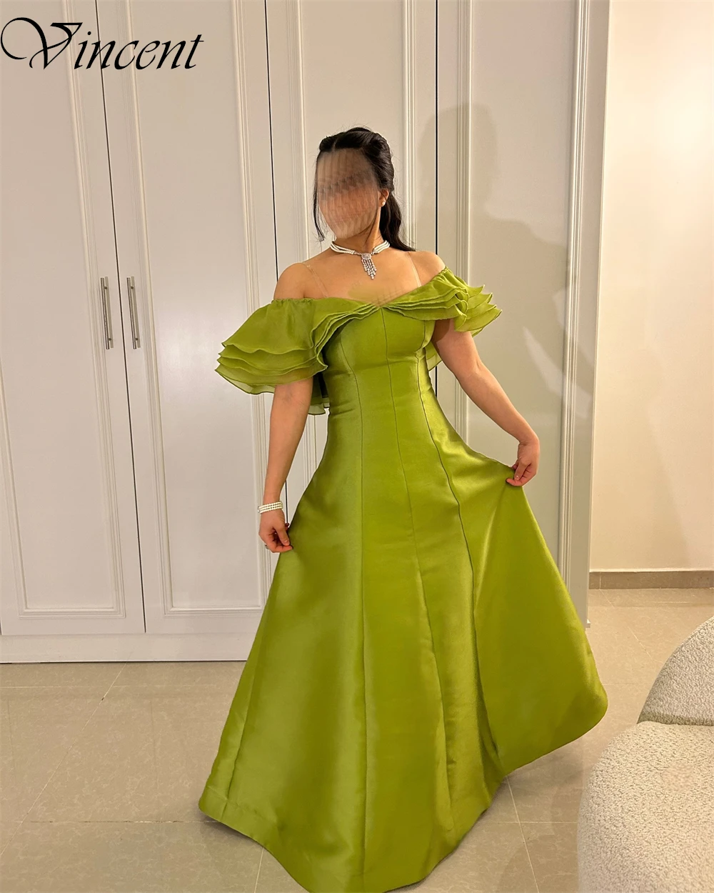 

Customized Simple Green Satin Evening Dresses High Quality A-Line Strapless Party Dress Classic Off the Shoulder Celebrity Gown