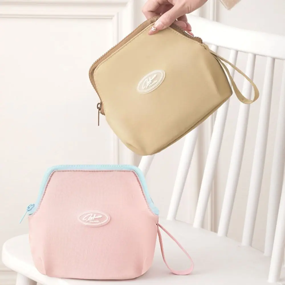 

Large Capacity Portable Cosmetic Bag with Hanging Handle Brush Holder Women Wash Pack Large Opening Zipper Closure
