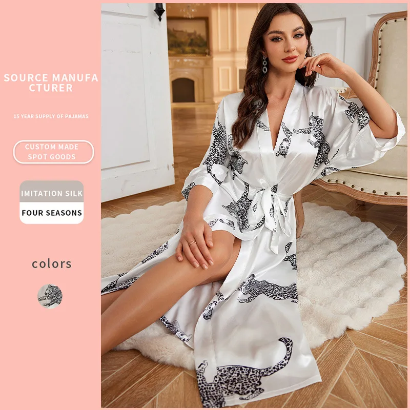 2024 Women Night Robe V-Neck Sexy Silk Robe With Belt Short Satin Kimono Robe Sleepwear Bathrobe Bridesmaid Party Dressing Gown