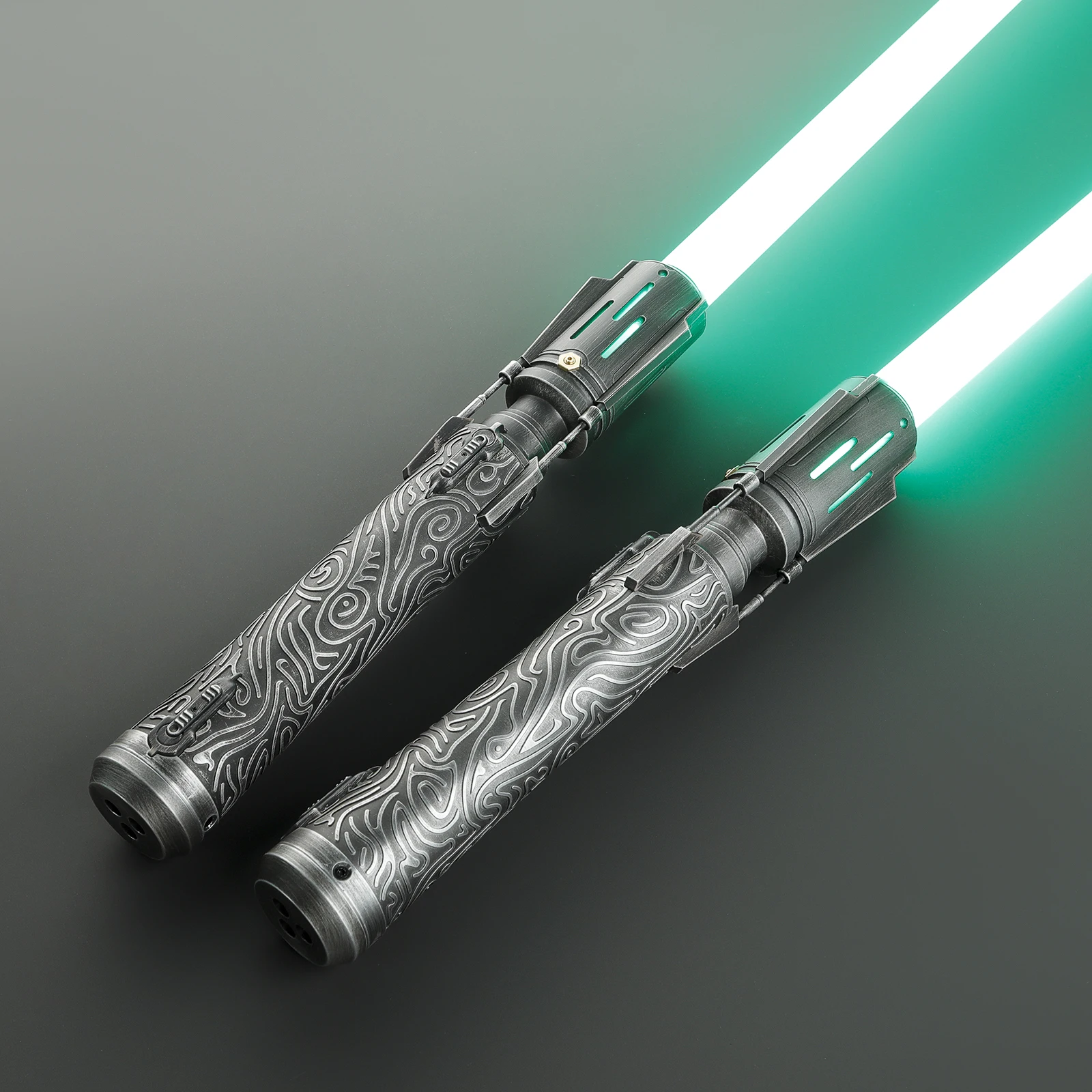 

LGT Saberstudio Satele Shan Lightsaber Force Heavy Dueling Bluetooth Light Sabre Бесконечное изменение цвета с 34 звуковыми шрифтами