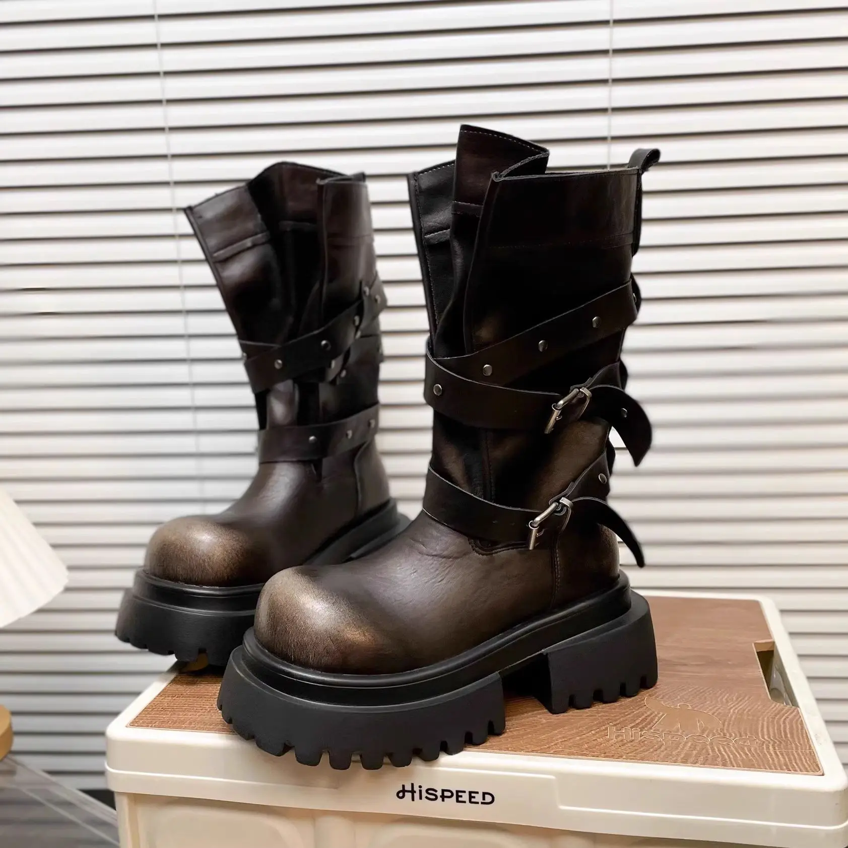 الرجعية جلد طبيعي المرأة أحذية الشتاء منصة 7 سنتيمتر دراجة نارية فارس الأحذية مصمم مشبك حزام أحذية امرأة بوتاس Altas