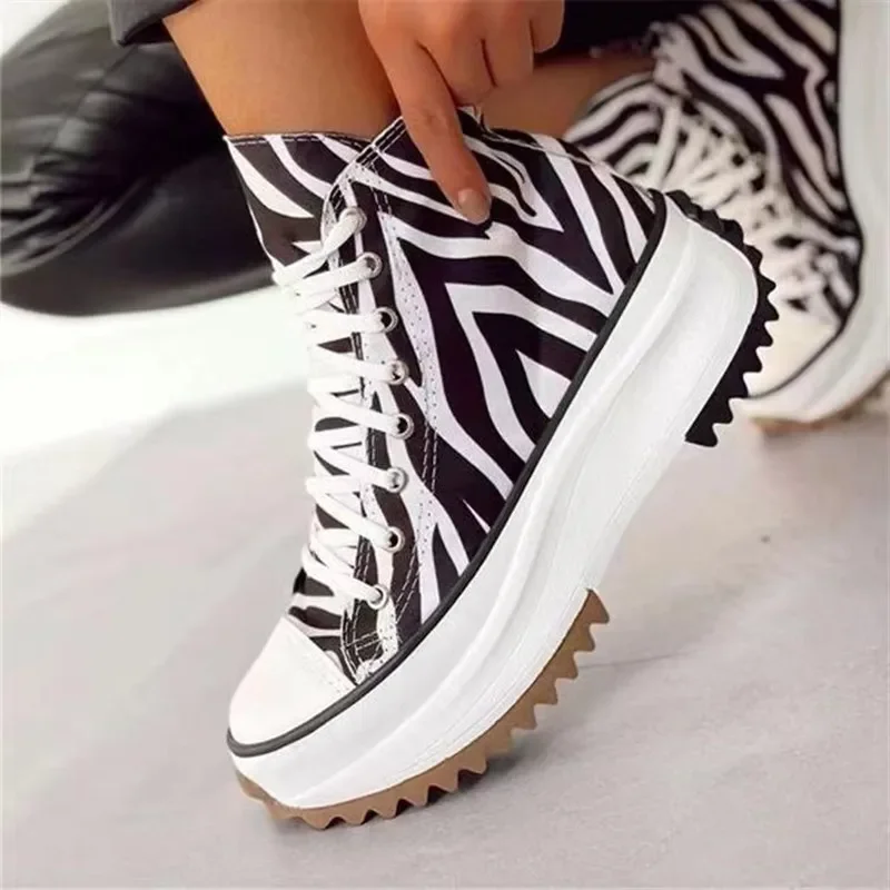 

2024 Autumn new sneakers Womens sneakers Zebra canvas shoes New womens sports casual shoes Women's thick bottom vulcanized shoes
