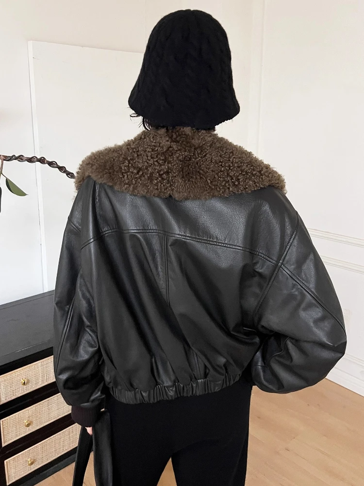 Vintage สั้นของแท้หนังเสื้อแจ็คเก็ตเครื่องบินทิ้งระเบิดผู้หญิงฤดูใบไม้ร่วงฤดูหนาว High-end Luxury Lamb Fur Collar หนังวัวแท้ Quilted Coat