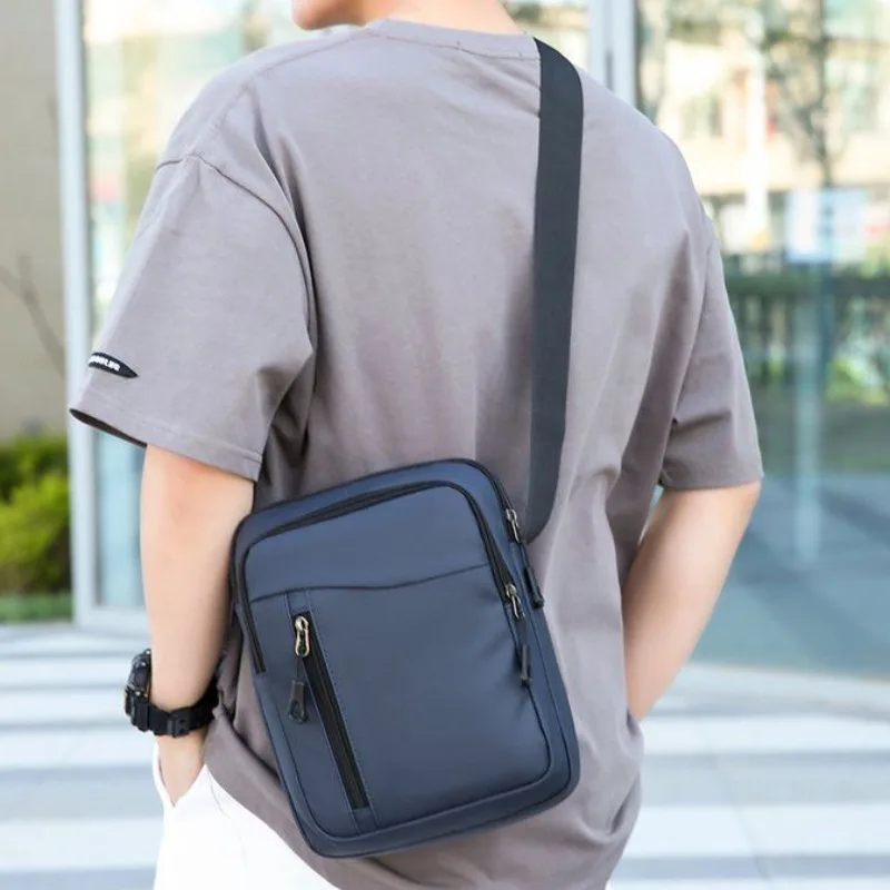 2025 New Men Bag Oxford Cloth Zipper Shoulder Bag Lightweight Solid Color Messenger Bags Casual Backpack Business Briefcase