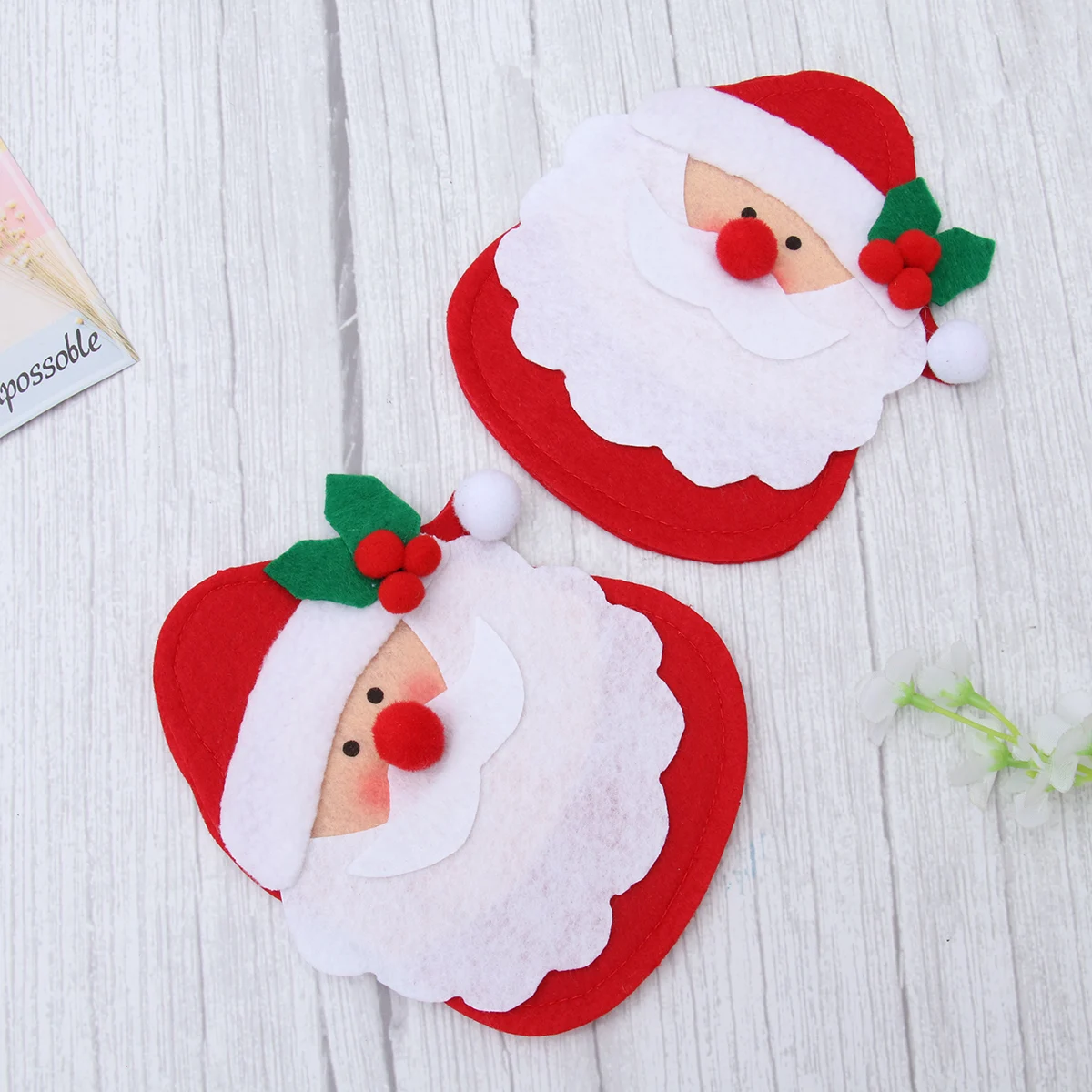 

6Pcs Christmas Tableware Bags Silverware Holder Santa Claus Design Non-Woven Fabric Cutlery Pouch Festive Dinner