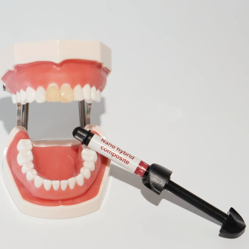 Dental Aesthetic Composite Resin Syringe - Universal Color Shade for Enamel Restoration High Compressive Strength Dentistry Mate