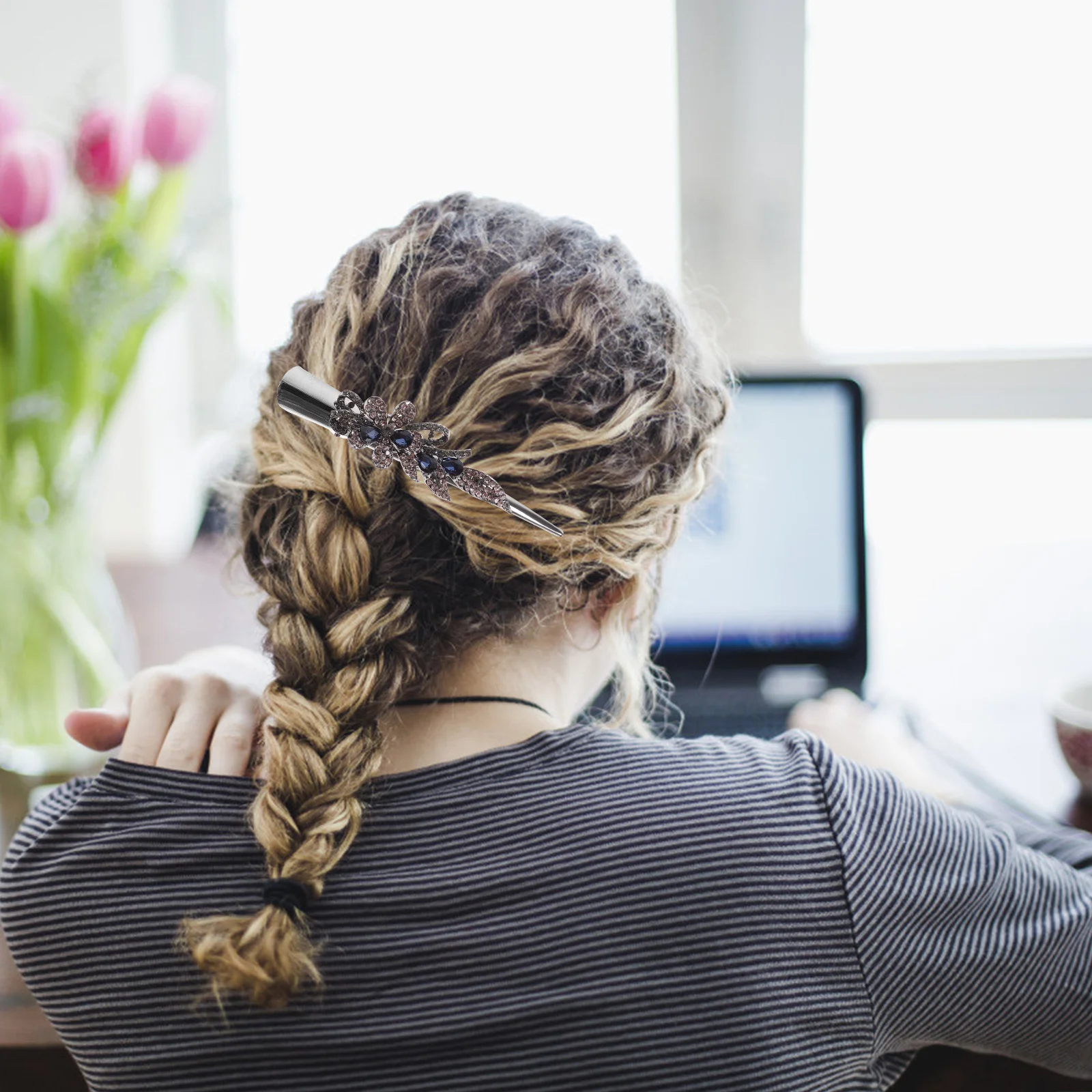 

Rhinestone Decorative Hair Clip for Women Sparkly Alligator Clip for Styling and Party Occasions Rhinestone Hair Barrette