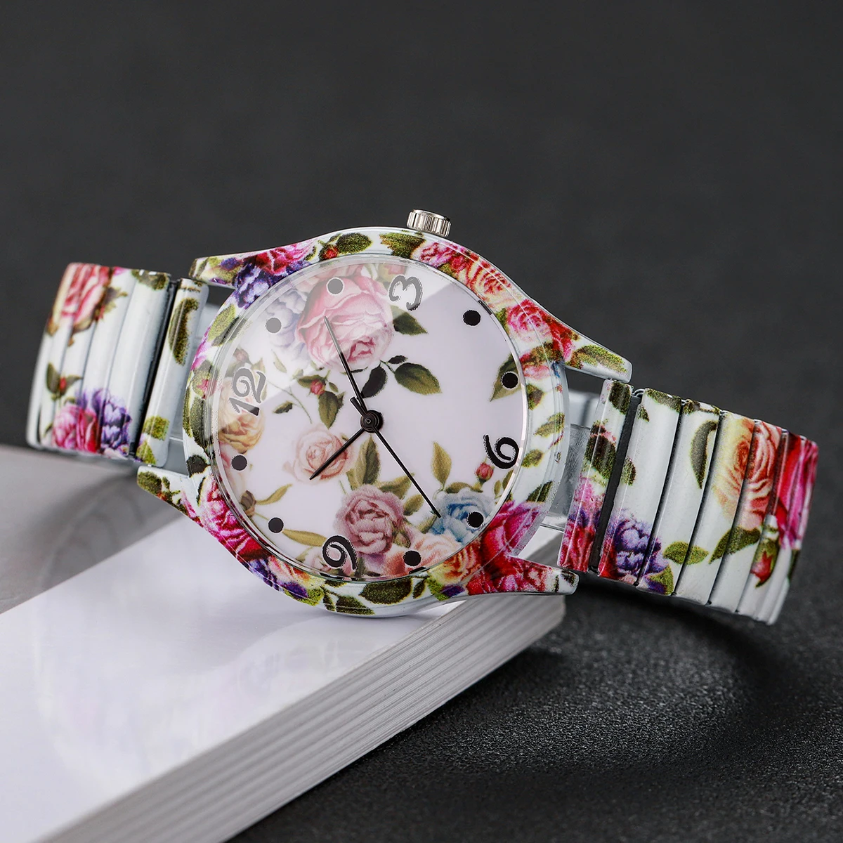 1pcs Women's Gift Printed Watch Fashion Casual Digital Scale Dial Trendy Temperament Elegant Quartz Watch ( Box Not Included)