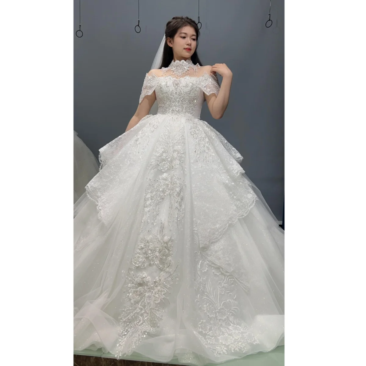 Kisswhite Xlove Collection Royal Train Customized Ball Gown Wedding Dresses For Women Shining Beading Princess Wedding Dresses